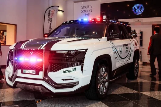 От "Патрулът звяр" до хиперкола за милиони: W Motors превзема Дубай
