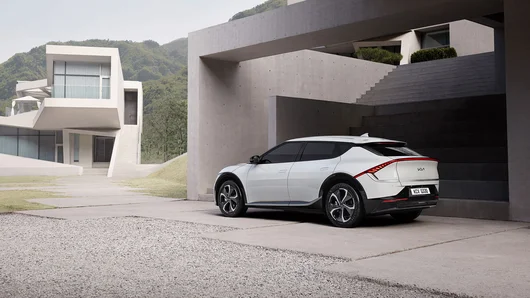 Новият електромобил на KIA - EV6: Единството на противоположностите