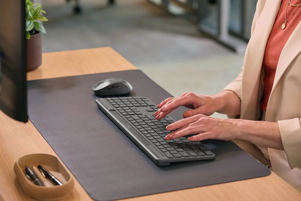 Как бизнес продуктите на Logitech улесняват работата извън офиса