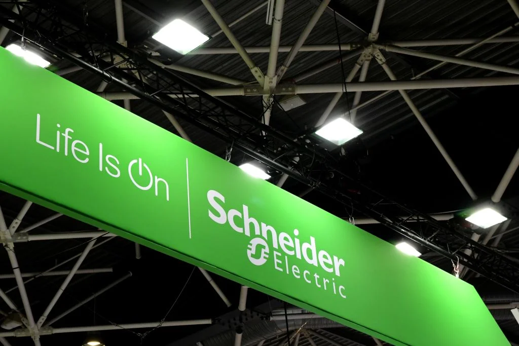 Schneider Electric преговаря за придобиването на българската Shelly Group