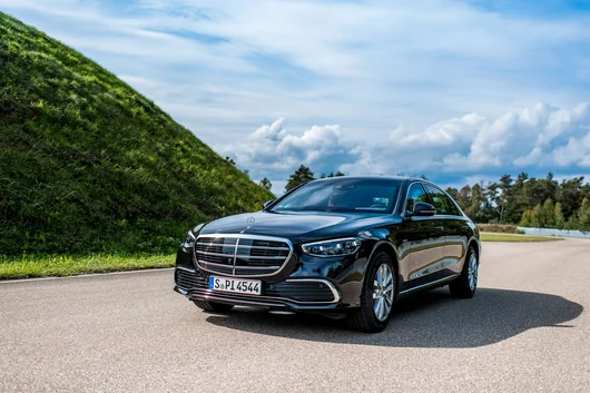 Mercedes S 680 Guard: Новият "танк" на германския канцлер