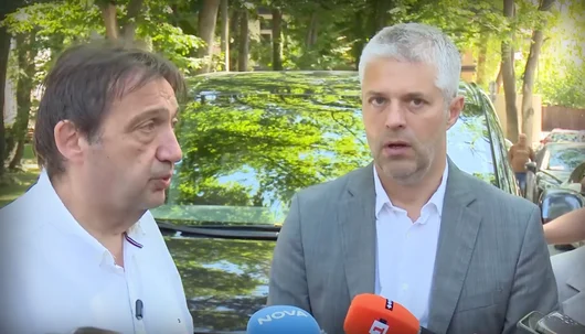 Кмет и министър опитват да спрат тока и водата в "незаконния град" край Варна