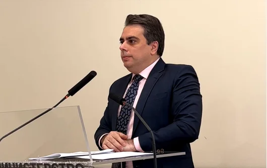 Асен Василев след атаката от бизнеса за ниските заплати: "За истината не трябва да се извинявам"