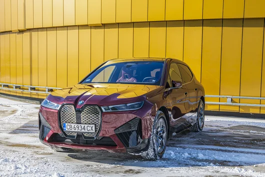 BMW iX - това вече е кола от бъдещето