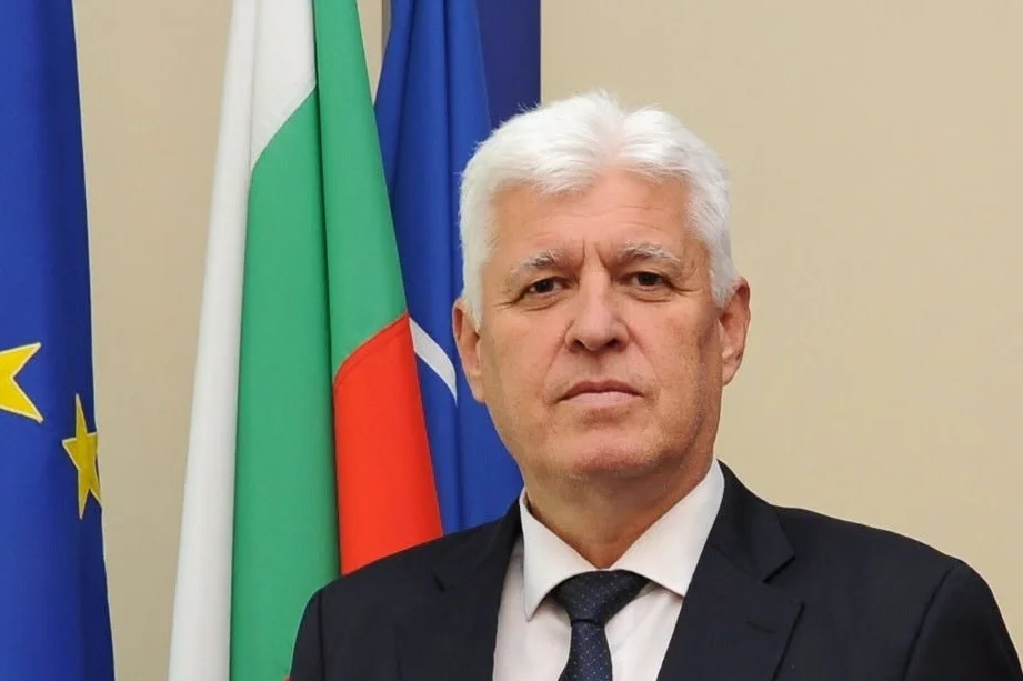 Наши политици подпомагат хибридната война на Иран, обяви Димитър Стоянов, но не ги назова