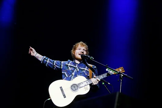 Ед Шийрън спечели 4-годишно дело за плагиатство заради "Shape of You"