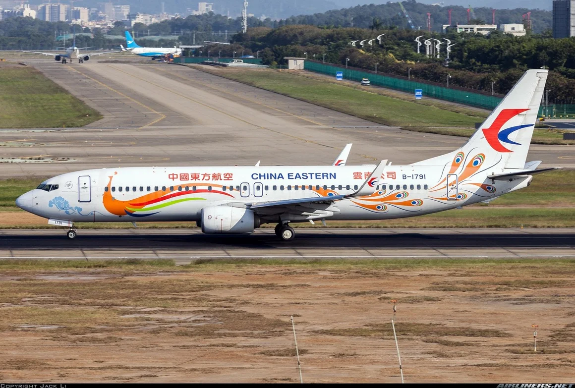 Без следа от оцелели. Как пътнически Boeing 737 със 132 души на борда се разби в Китай