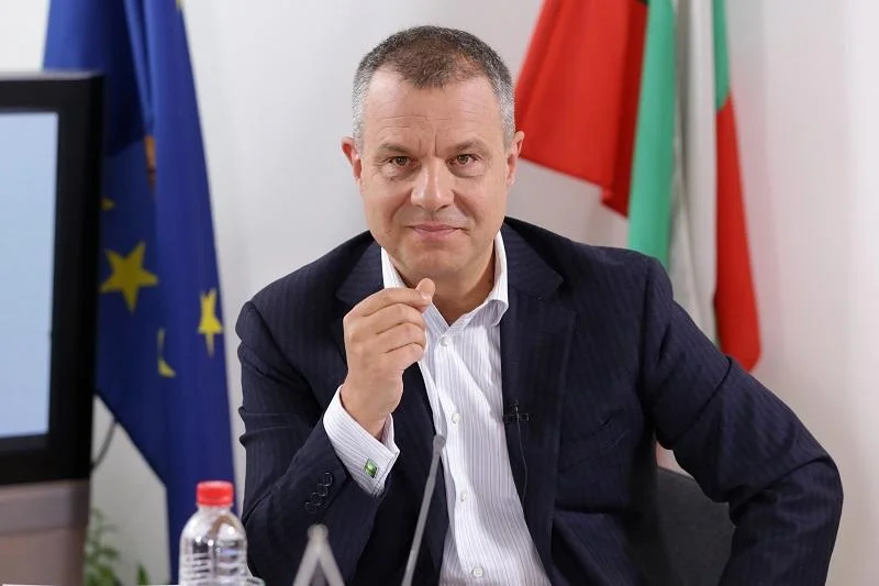 Емил Кошлуков има шанс и за трети мандат начело на БНТ, нищо че по закон са само два