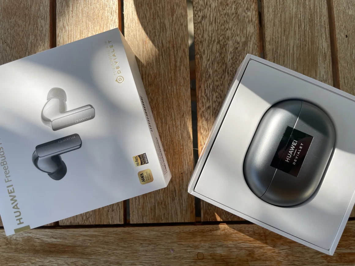 Huawei FreeBuds Pro 2: Нито дъжд, нито пот може да ги уплаши