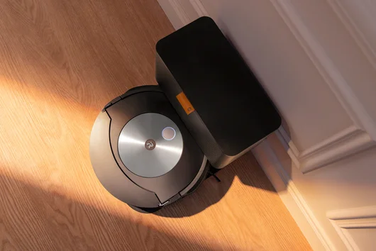iRobot представи първата си прахосмукачка робот 2 в 1