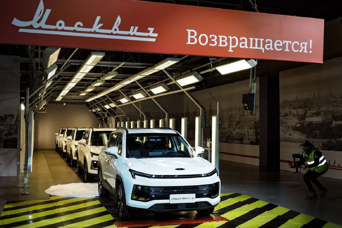 Москвич 3е е по-скъп за руснаците, отколкото Tesla Model 3 за американците