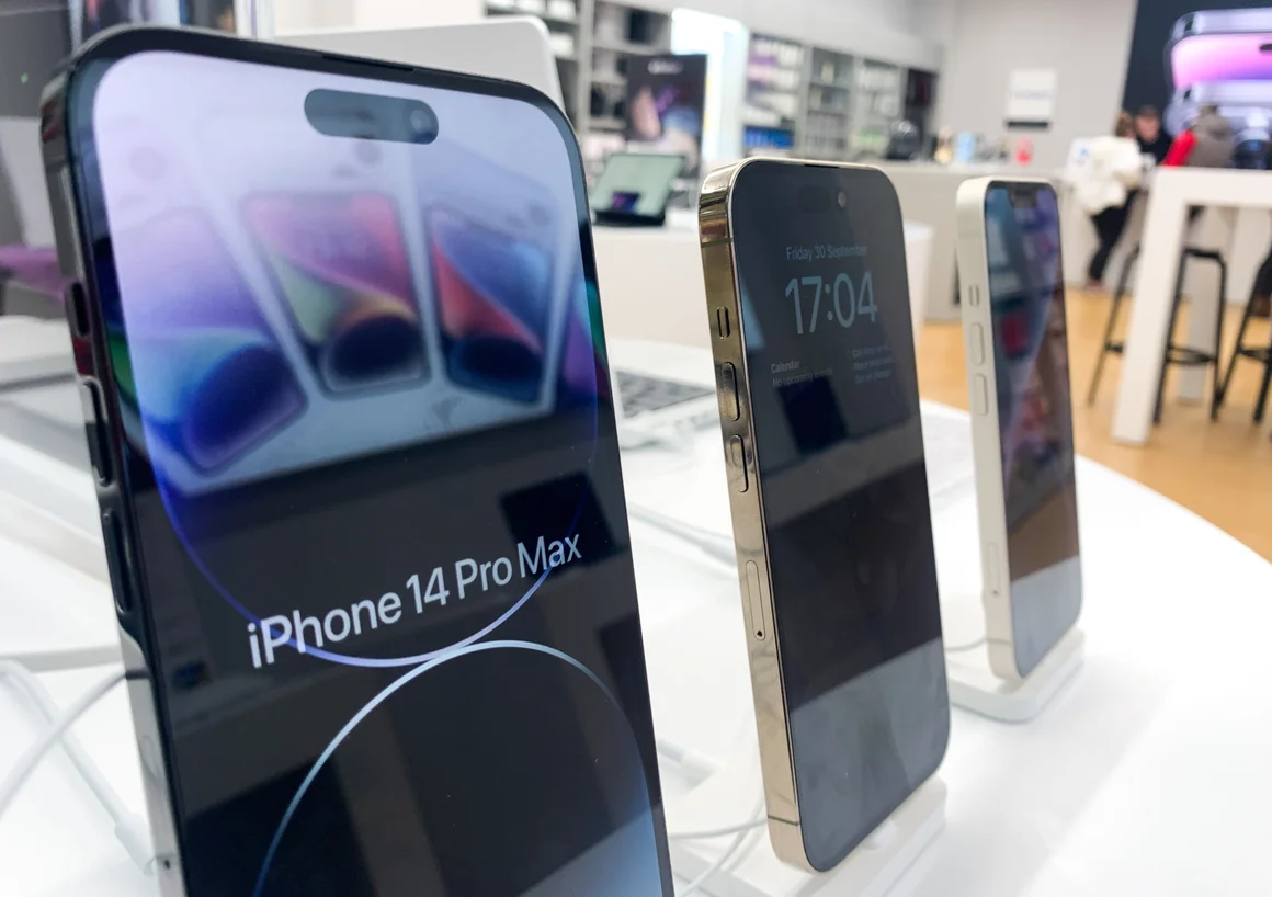 4. iPhone 14 Pro (Max)