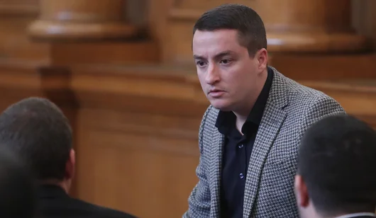 Изключеният от ПГ на БСП Явор Божанков ще води листа на ПП-ДБ