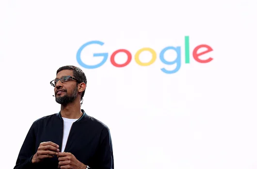 Google отвръща на удара на ChatGPT с нова AI-търсачка