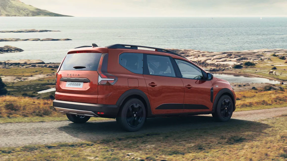 Леки автомобили - Dacia Jogger