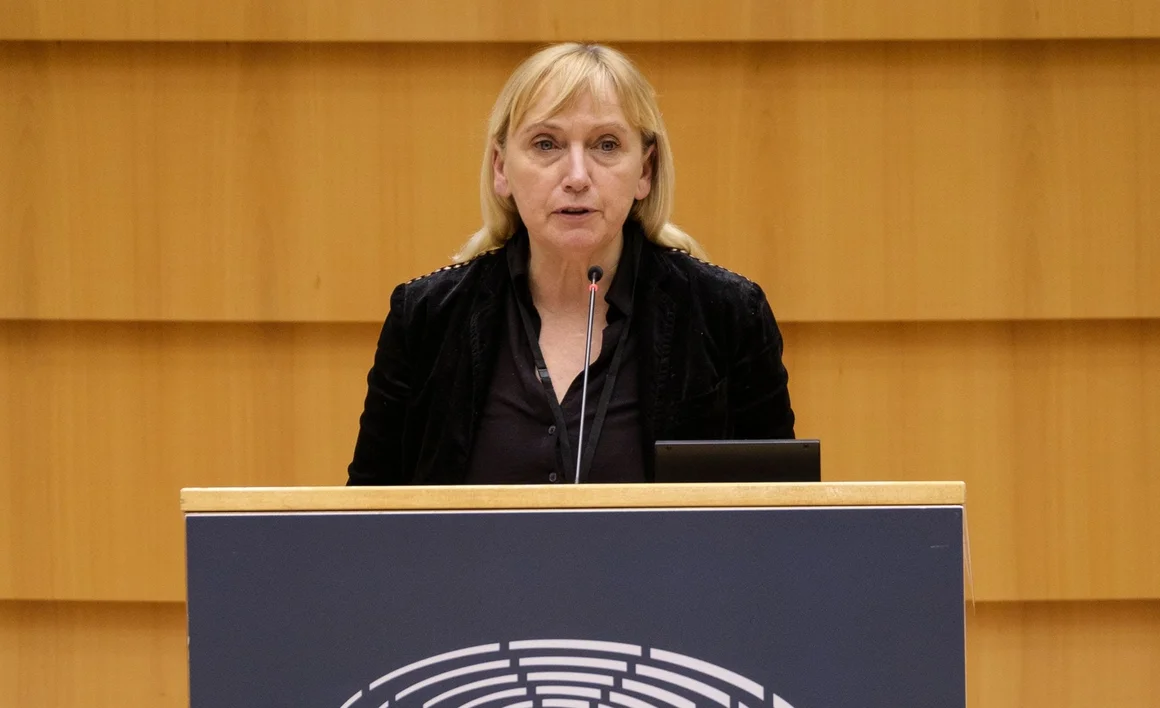 ДПС-Благоевград номинира Елена Йончева за евродепутат и Делян Пеевски за водач