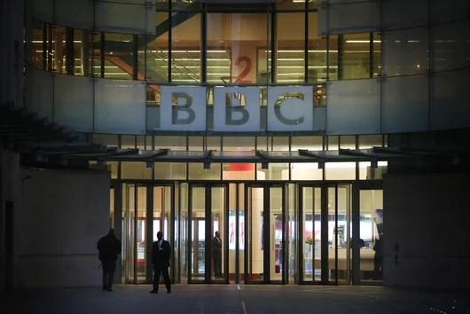 Ефектът Covid-19 в медиите: BBC и "Гардиън" съкращават стотици служители