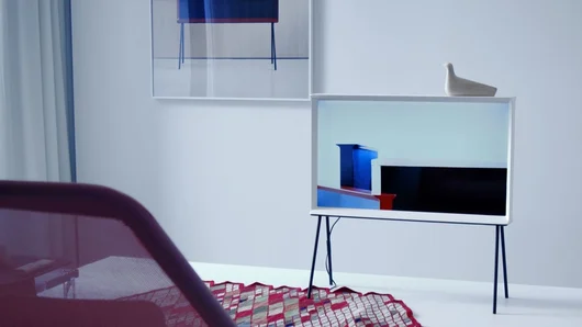 Samsung The Serif : Този (не) ясен обект на желанието