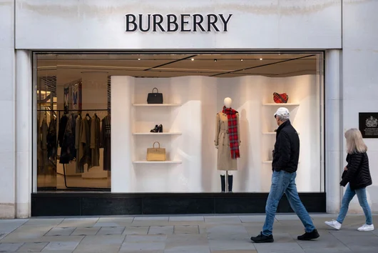 Burberry съкращава 18% от персонала си по света в следващите две години