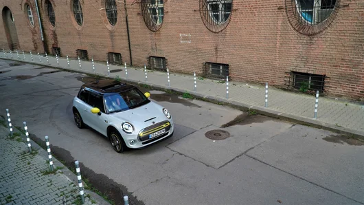 MINI Electric - луксозният картинг на ток