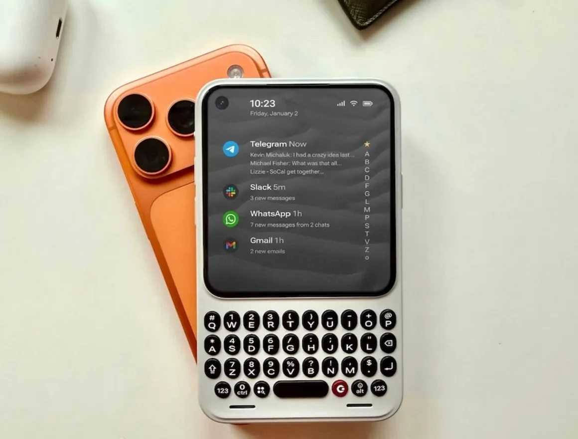 Clicks Communicator