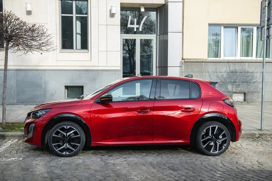 Peugeot 208: малкият лъв, който обича града 