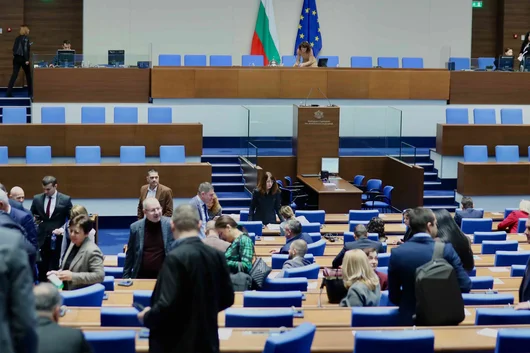 Парламентът се събира за първото редовно заседание от есенната сесия