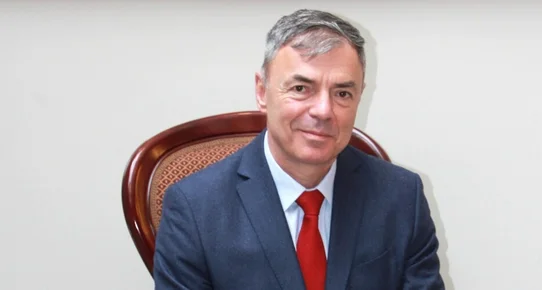 Кой е Сергей Игнатов - служебен министър на образованието в кабинета на Анрей Гюров