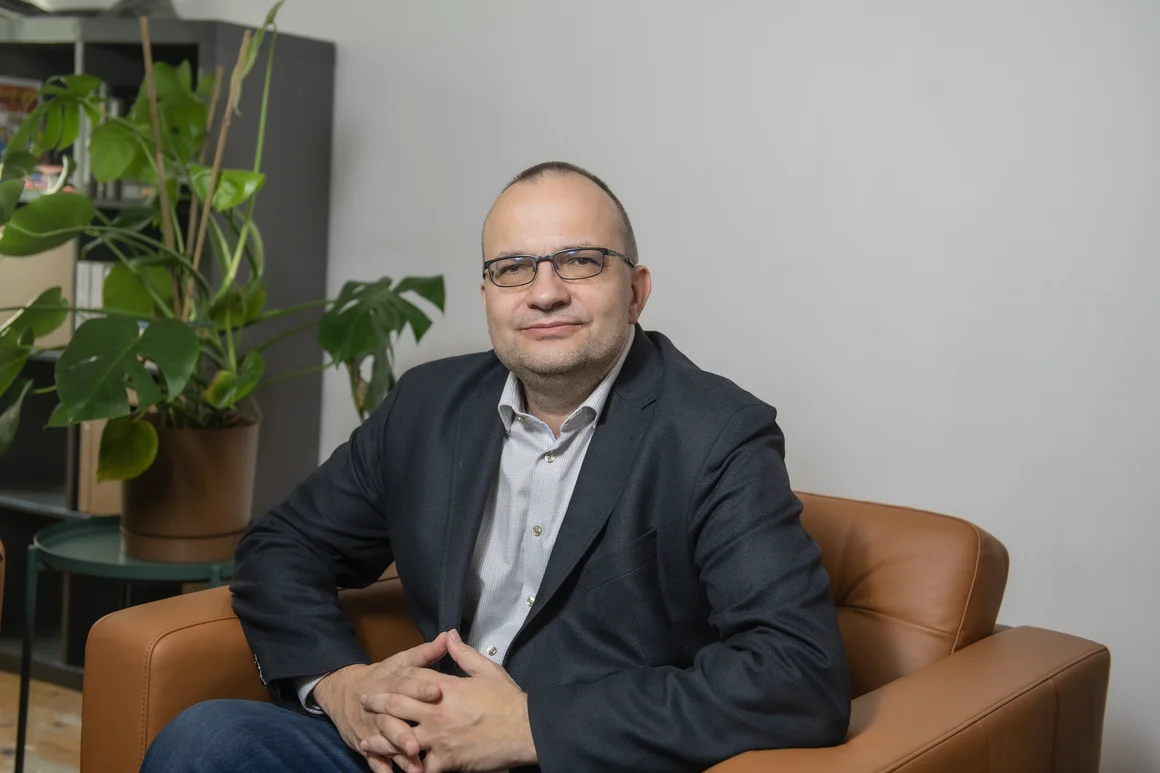 Мартин Димитров за "Булевард България": „Ново начало“ стана най-лявата партия, но и ГЕРБ направи силен ляв завой