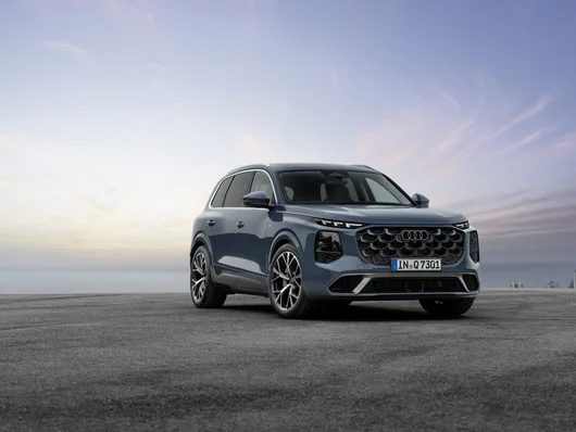 Audi представи третото поколение на Q7 с до седем места и V6 дизелов двигател