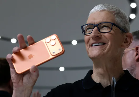 Apple вдига цените заради AI кризата с чиповете памет