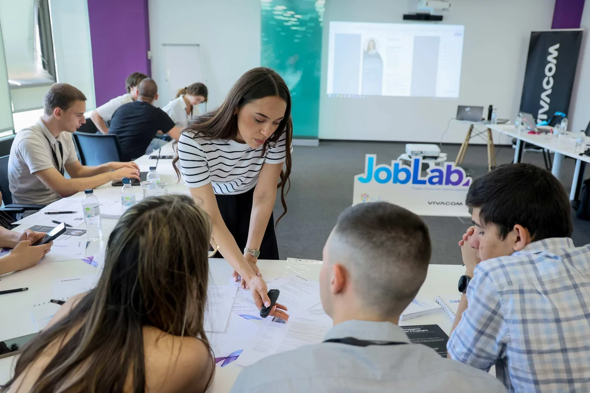 Vivacom Job Lab показа пътя към реалната бизнес среда на 120 ученици