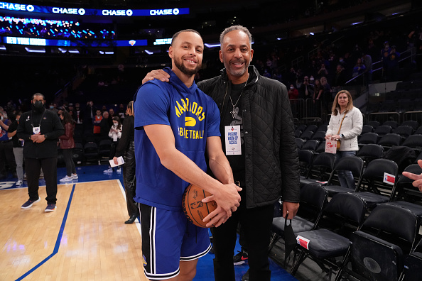 Какво превърна Стеф Къри в най-великия стрелец в историята на NBA