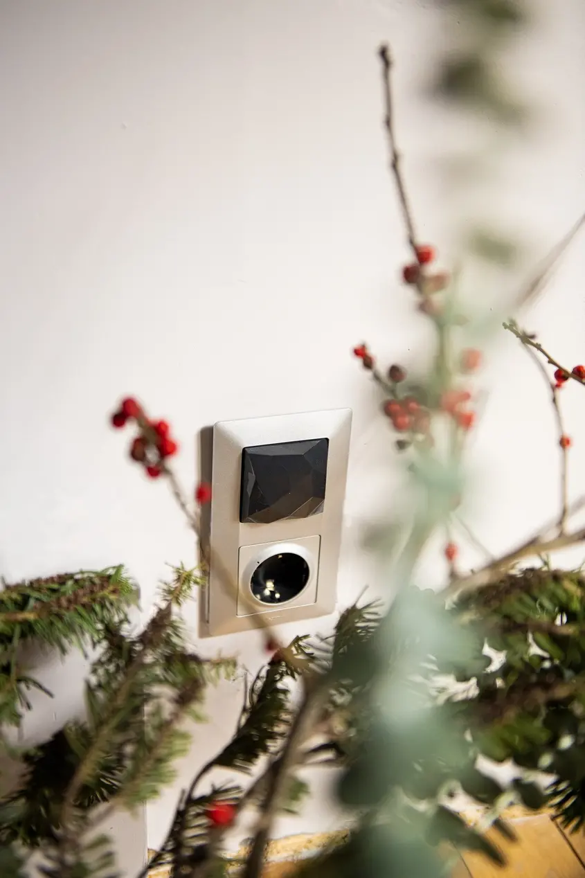 legrand контакт home+control