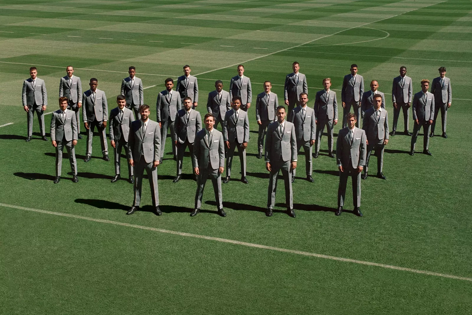 ФК Барселона, костюми, Том Браун, Thom Browne, Лионел Меси, Лео Меси