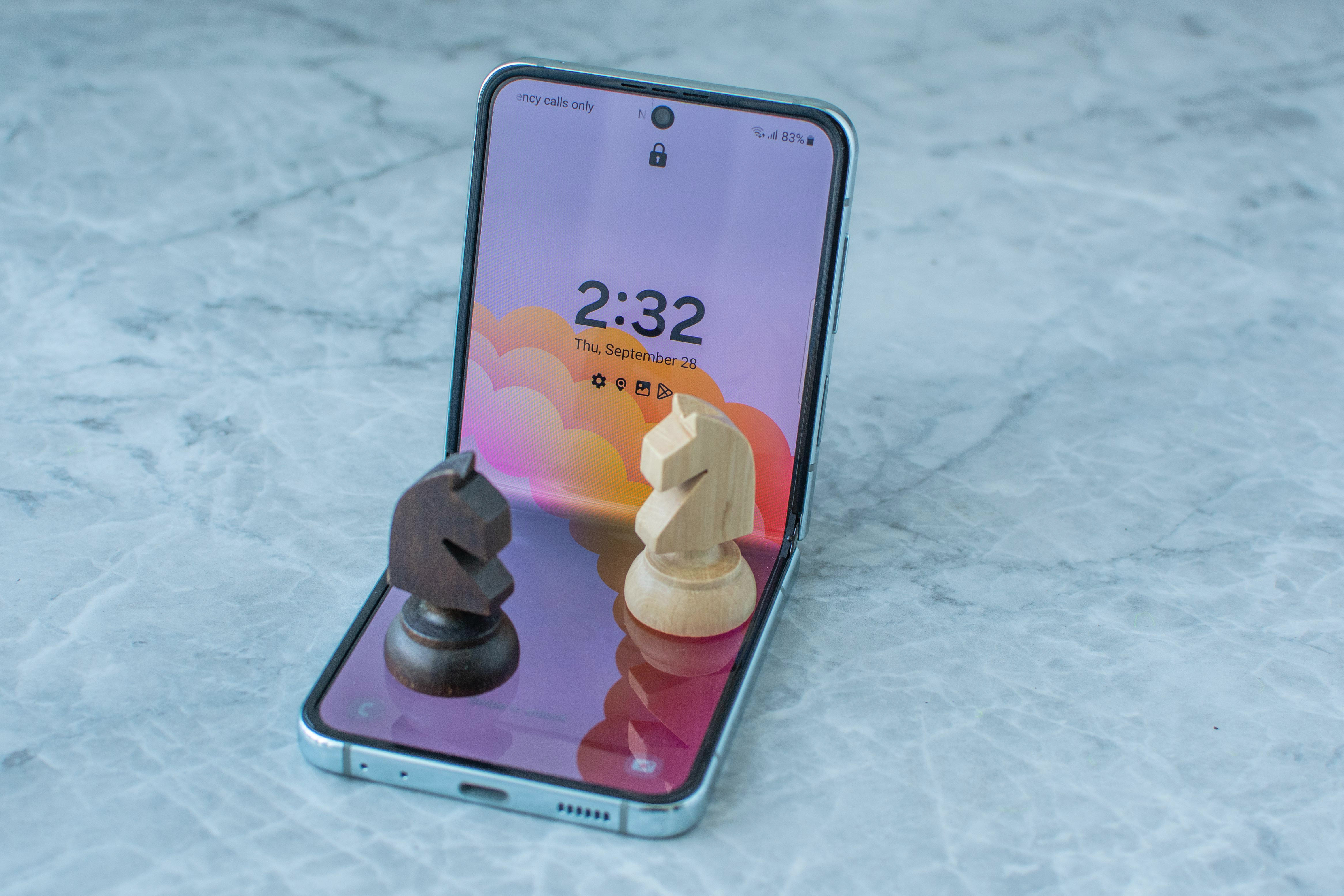  Samsung Galaxy Z Flip5 дисплей, големина, функции