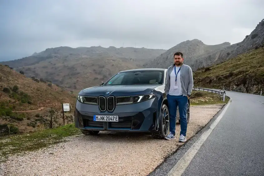 BMW iX3
