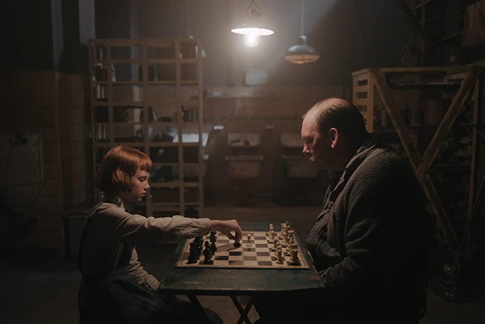 The Queen's Gambit Бет Харман като малка